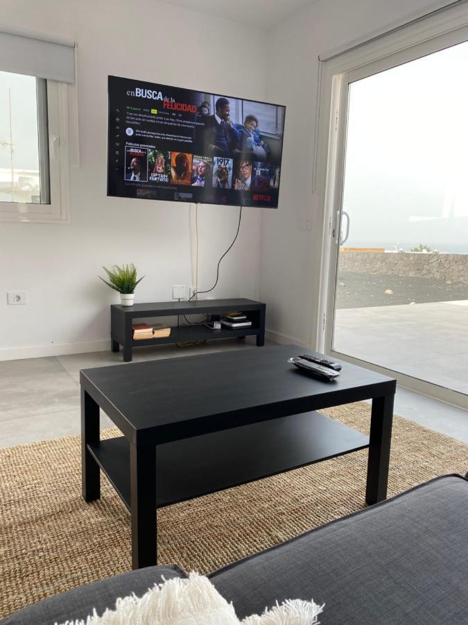 Apartamento suite blue sea Famara Exterior foto
